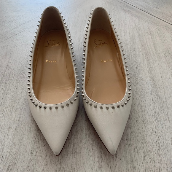 Christian Louboutin White Leather Studded Flats sz 39 - Picture 1 of 7